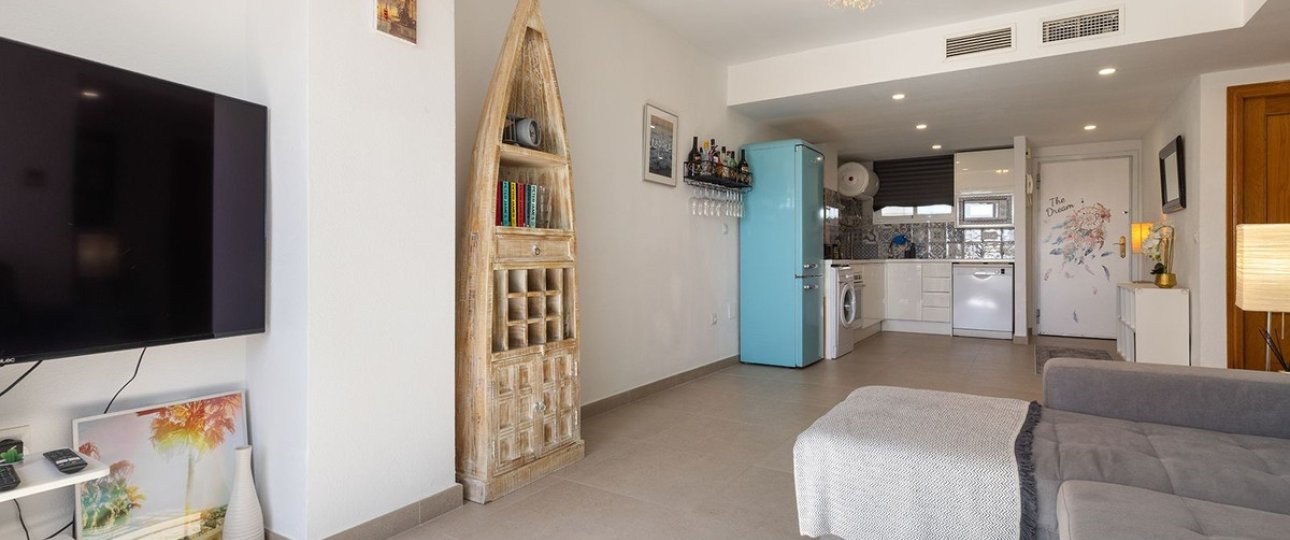 Resale - apartment - Torremolinos - La Carihuela