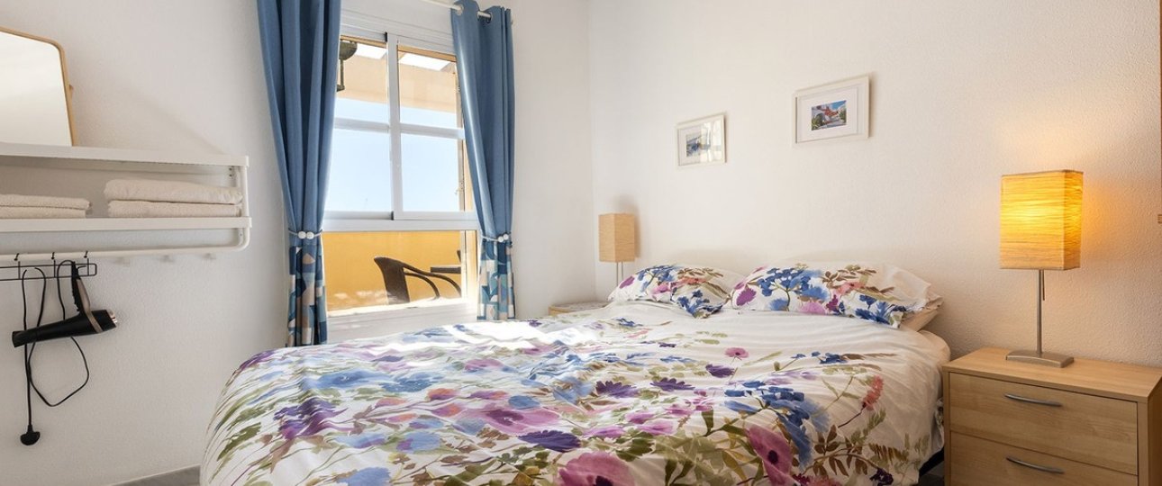 Resale - apartment - Torremolinos - La Carihuela