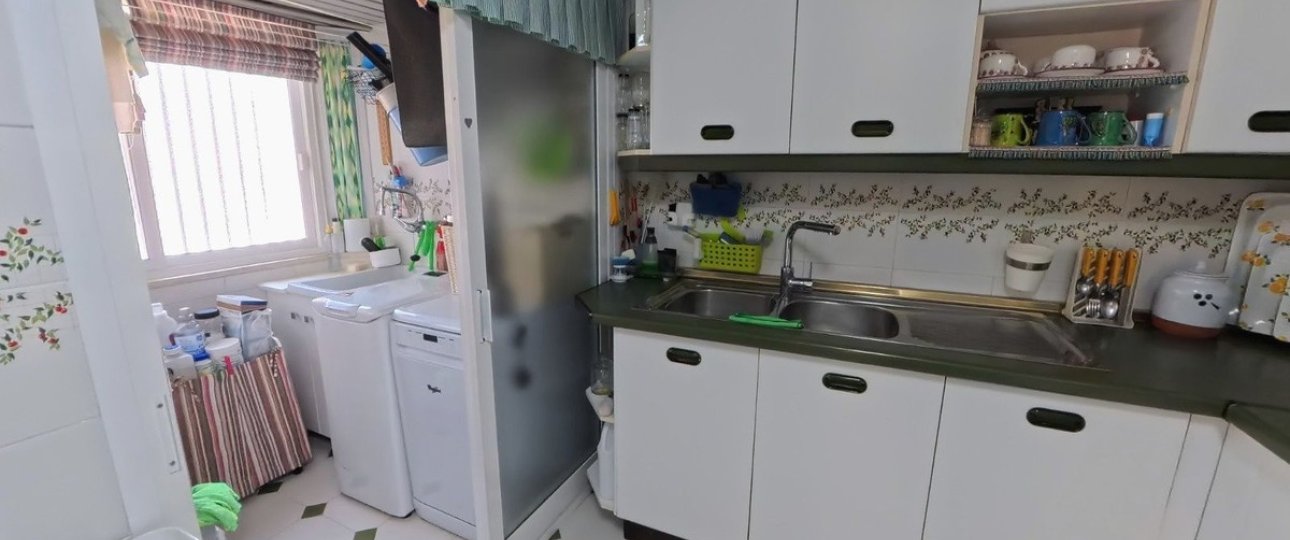 Resale - apartment - Torremolinos - La Carihuela