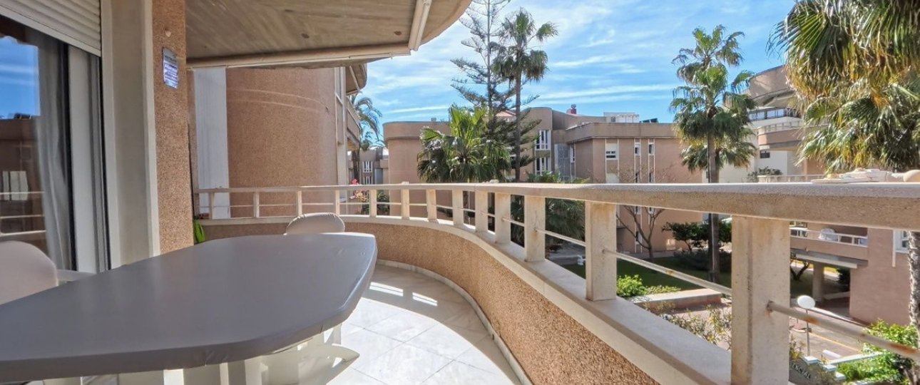Resale - apartment - Torremolinos - La Carihuela