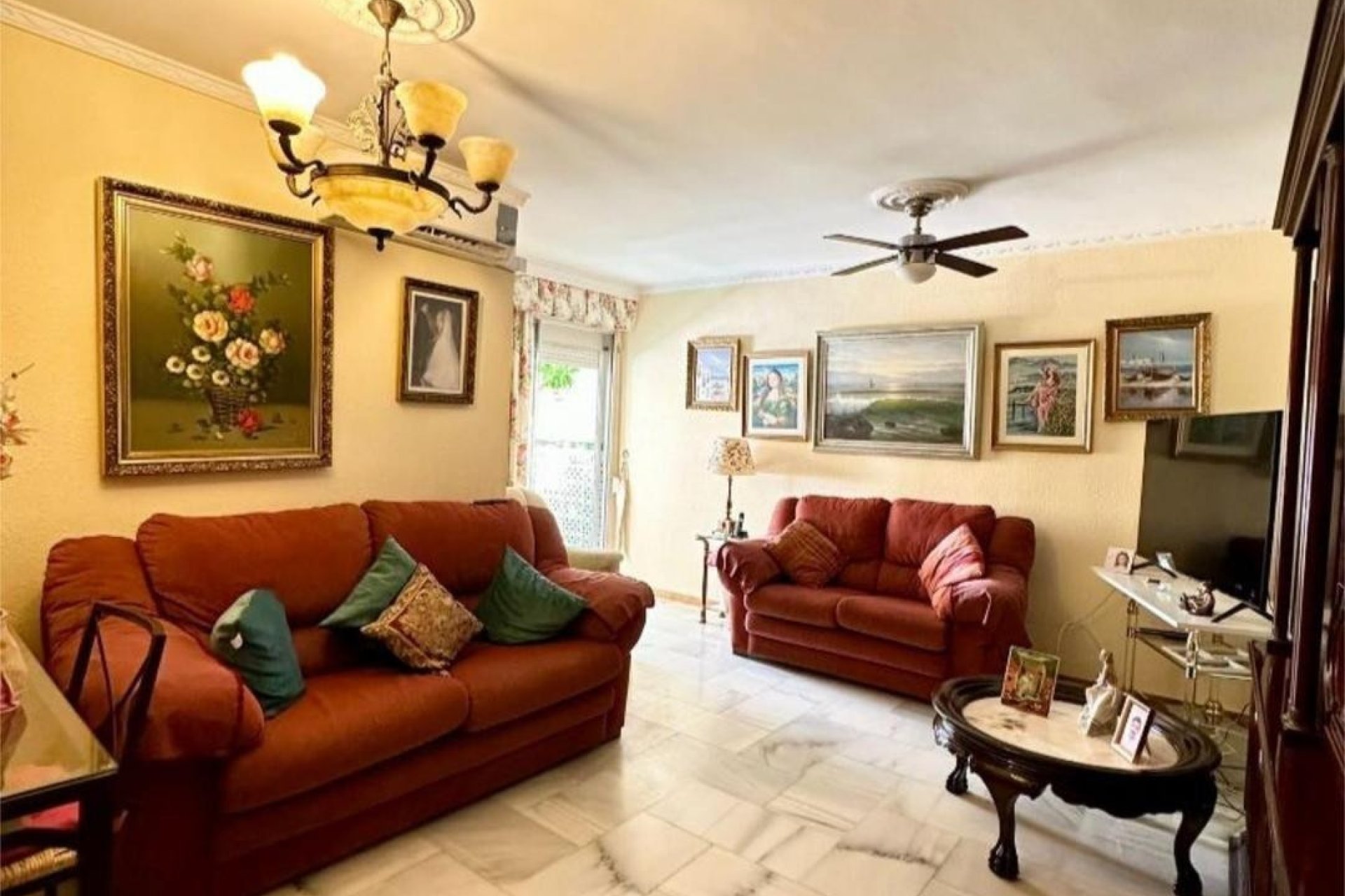 Resale - apartment - Torremolinos - La Carihuela