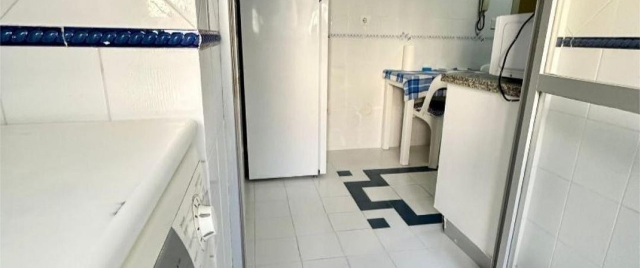 Resale - apartment - Torremolinos - La Carihuela