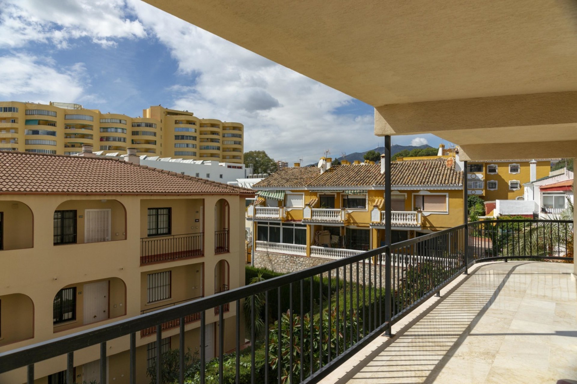 Resale - apartment - Torremolinos - Montemar