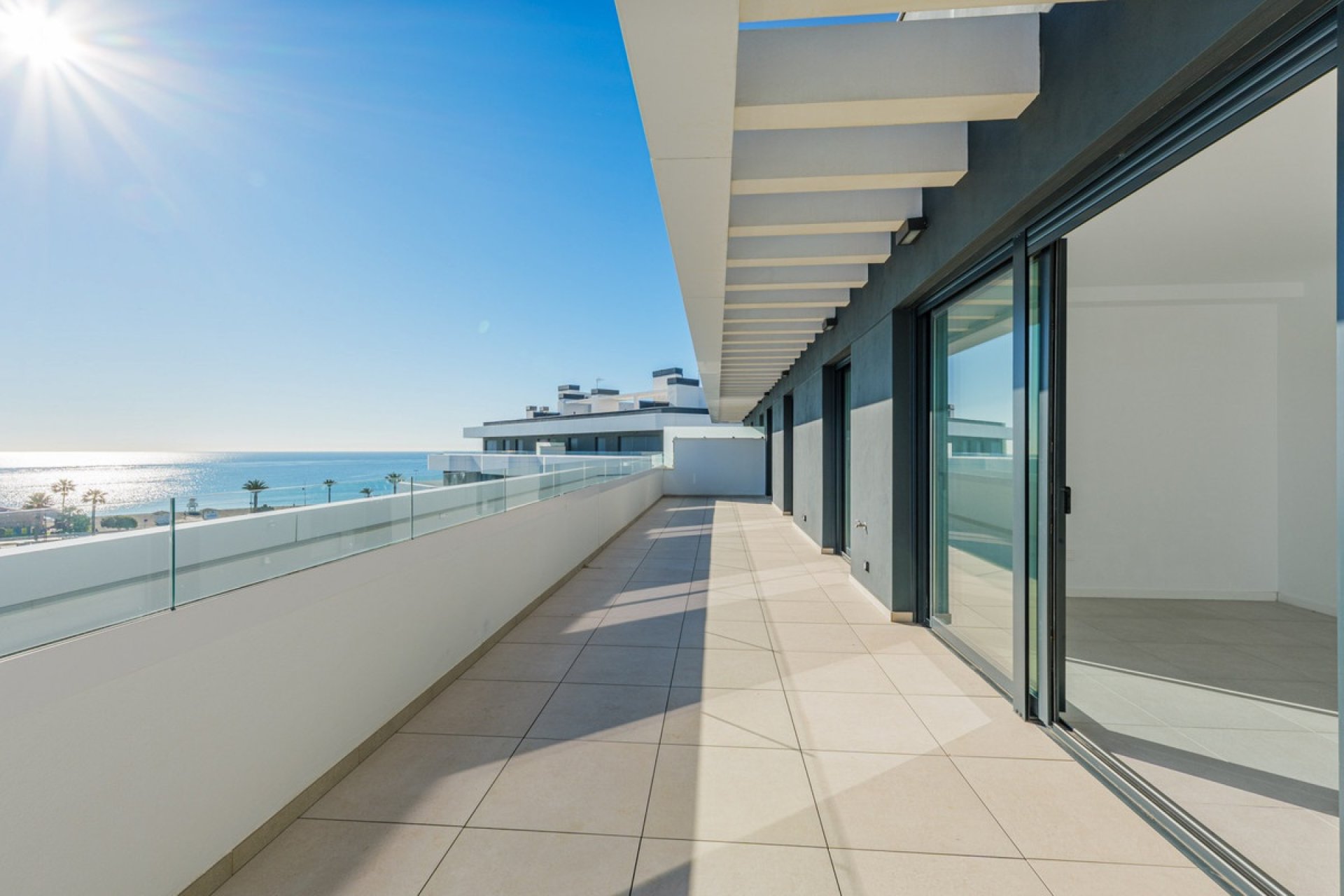 Resale - apartment - Torremolinos - Playamar