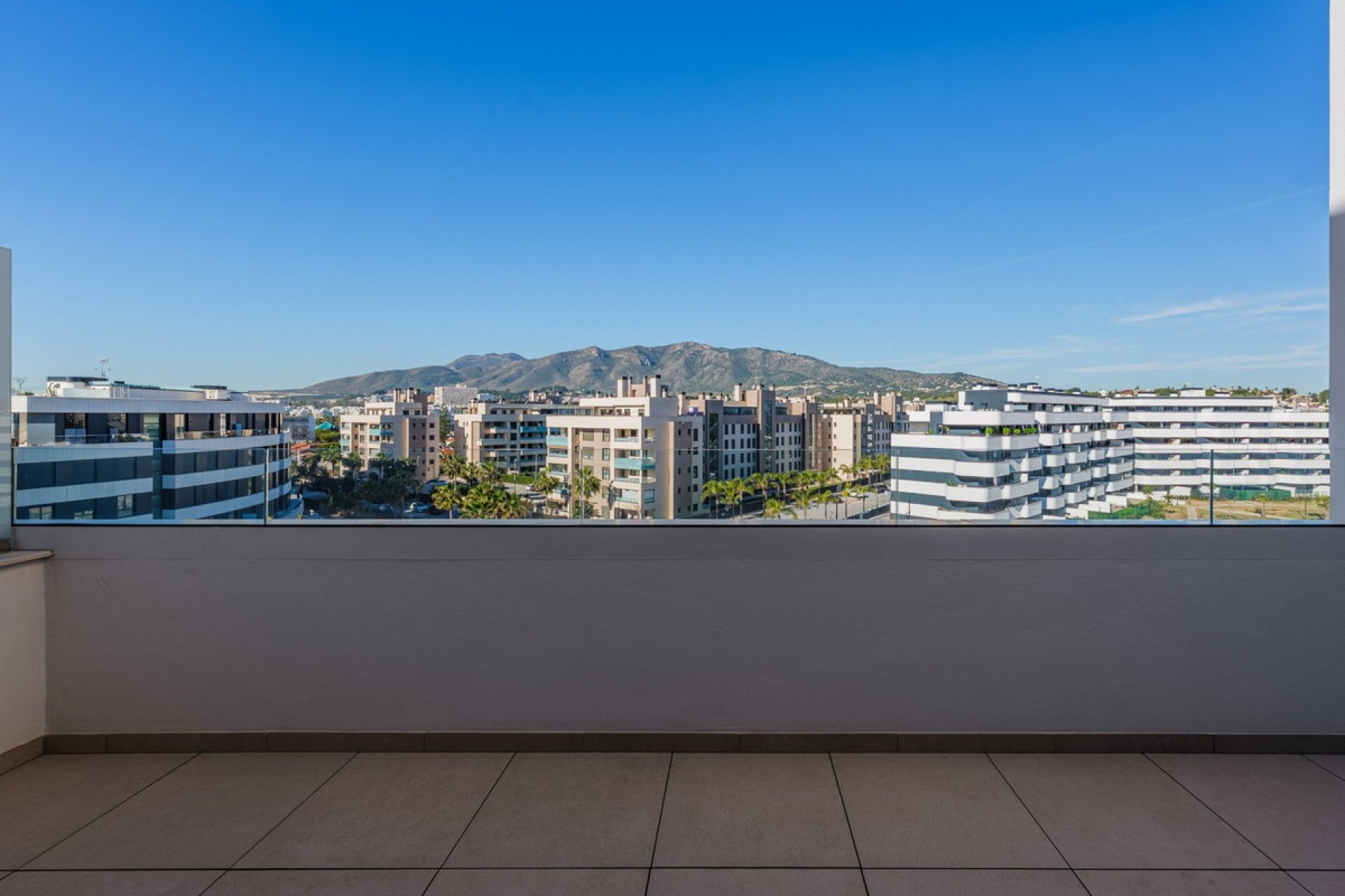 Resale - apartment - Torremolinos - Playamar