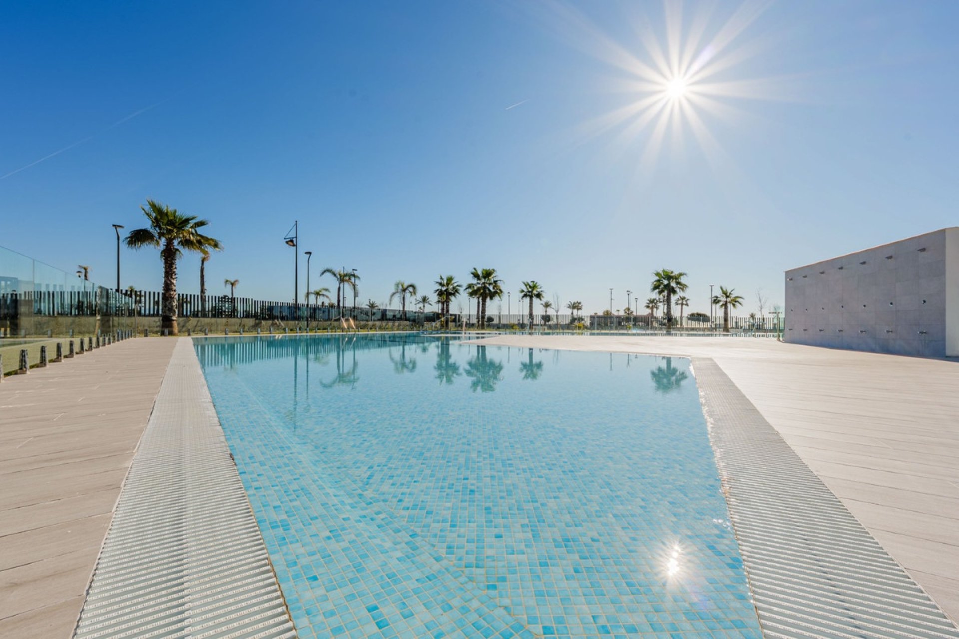 Resale - apartment - Torremolinos - Playamar