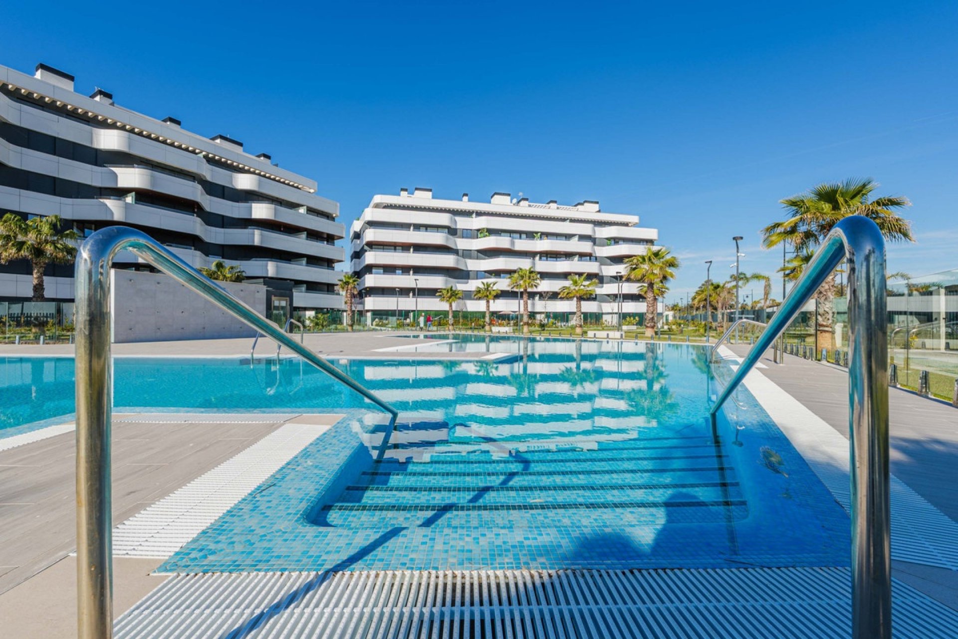 Resale - apartment - Torremolinos - Playamar