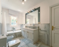 Resale - Country house - Estepona - Cancelada