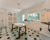 Resale - Country house - Estepona - Cancelada