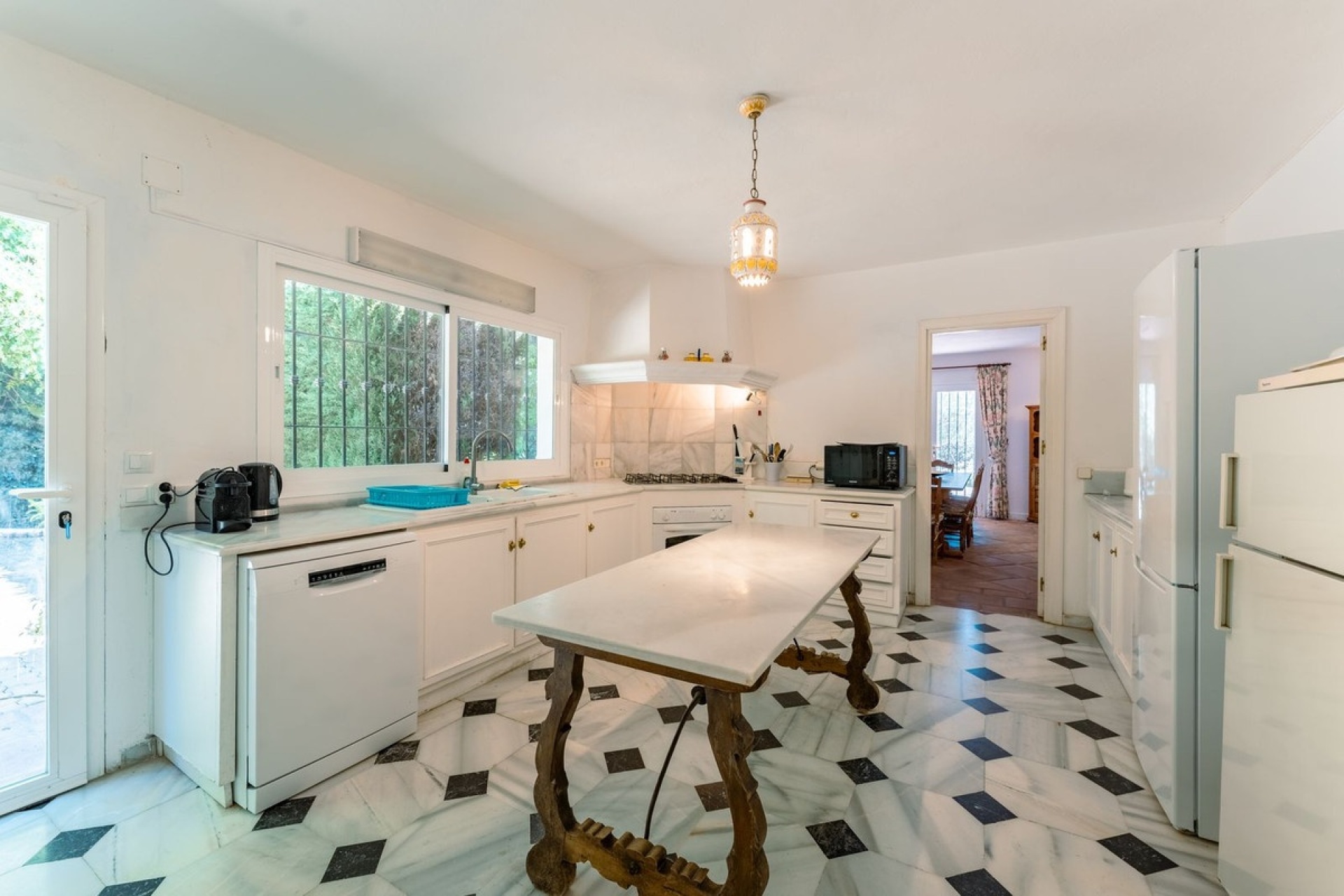 Resale - Country house - Estepona - Cancelada