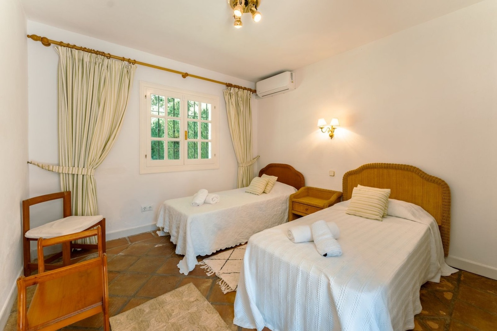 Resale - Country house - Estepona - Cancelada