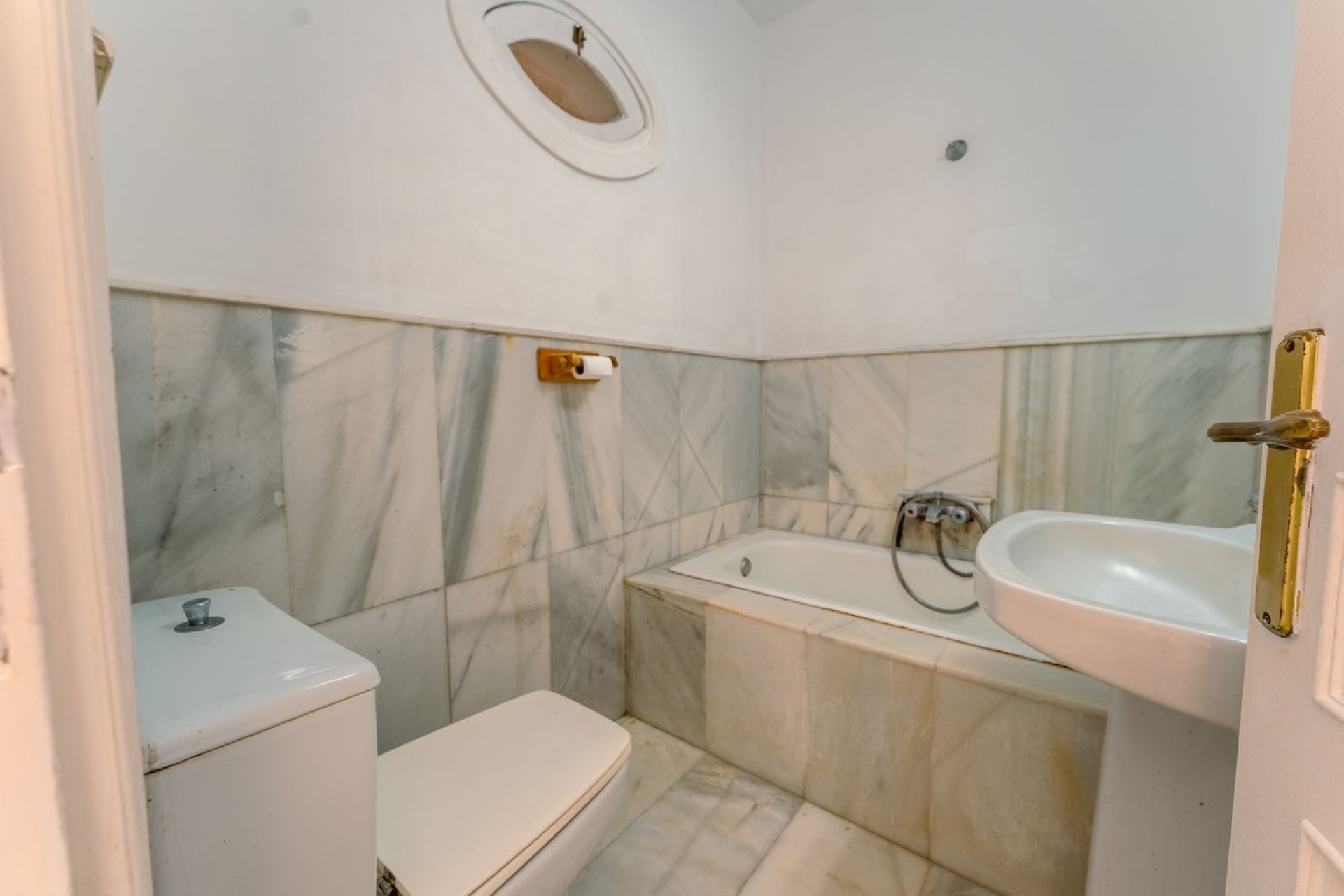 Resale - Country house - Estepona - Cancelada