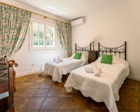 Resale - Country house - Estepona - Cancelada
