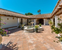 Resale - Country house - Estepona - Cancelada