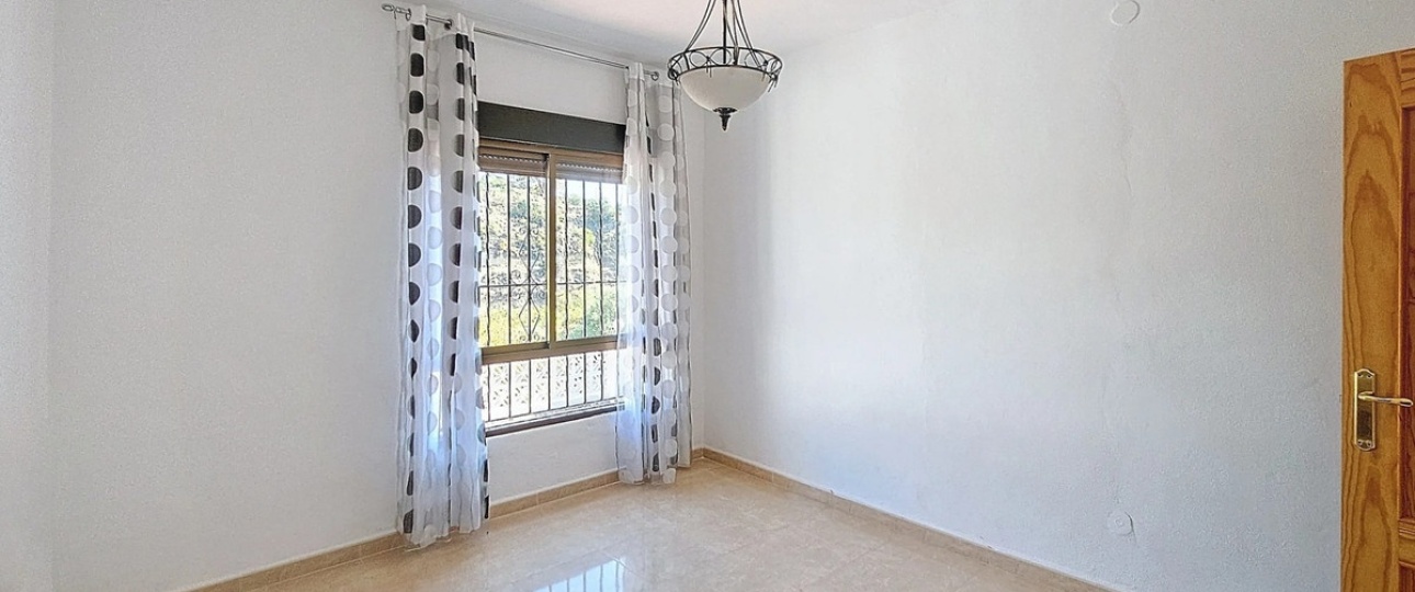 Resale - Country house - Estepona - El Padron