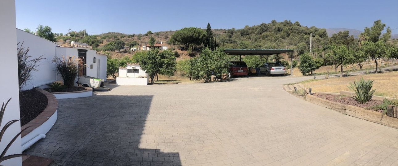Resale - Country house - Estepona - Estepona Centro