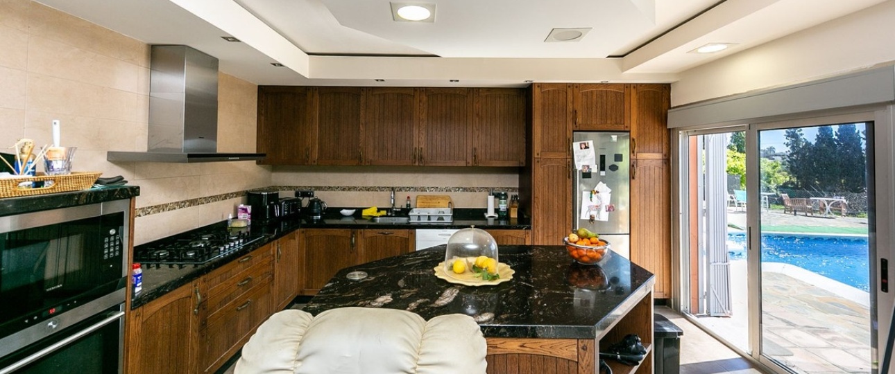 Resale - Country house - Estepona - Estepona Centro