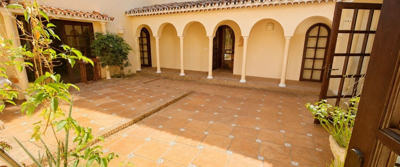 Resale - Country house - Estepona - Estepona Centro