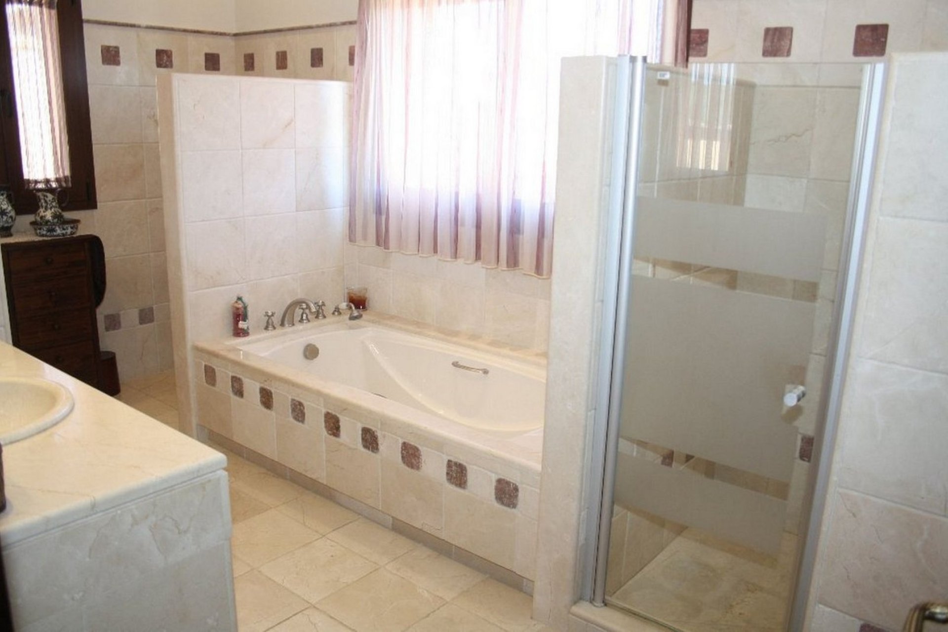 Resale - Country house - Estepona - Estepona Centro