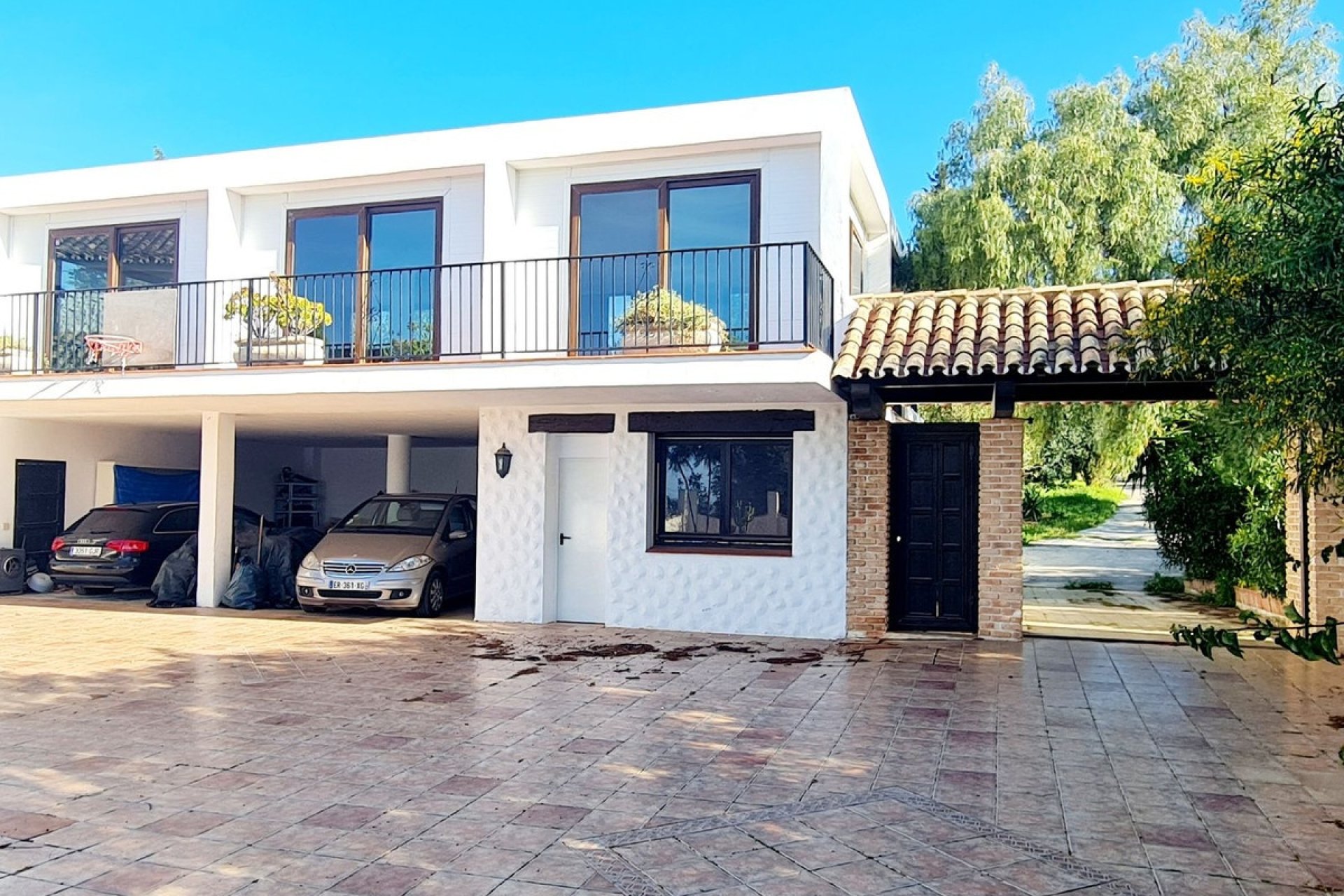 Resale - Country house - Marbella - Las Chapas