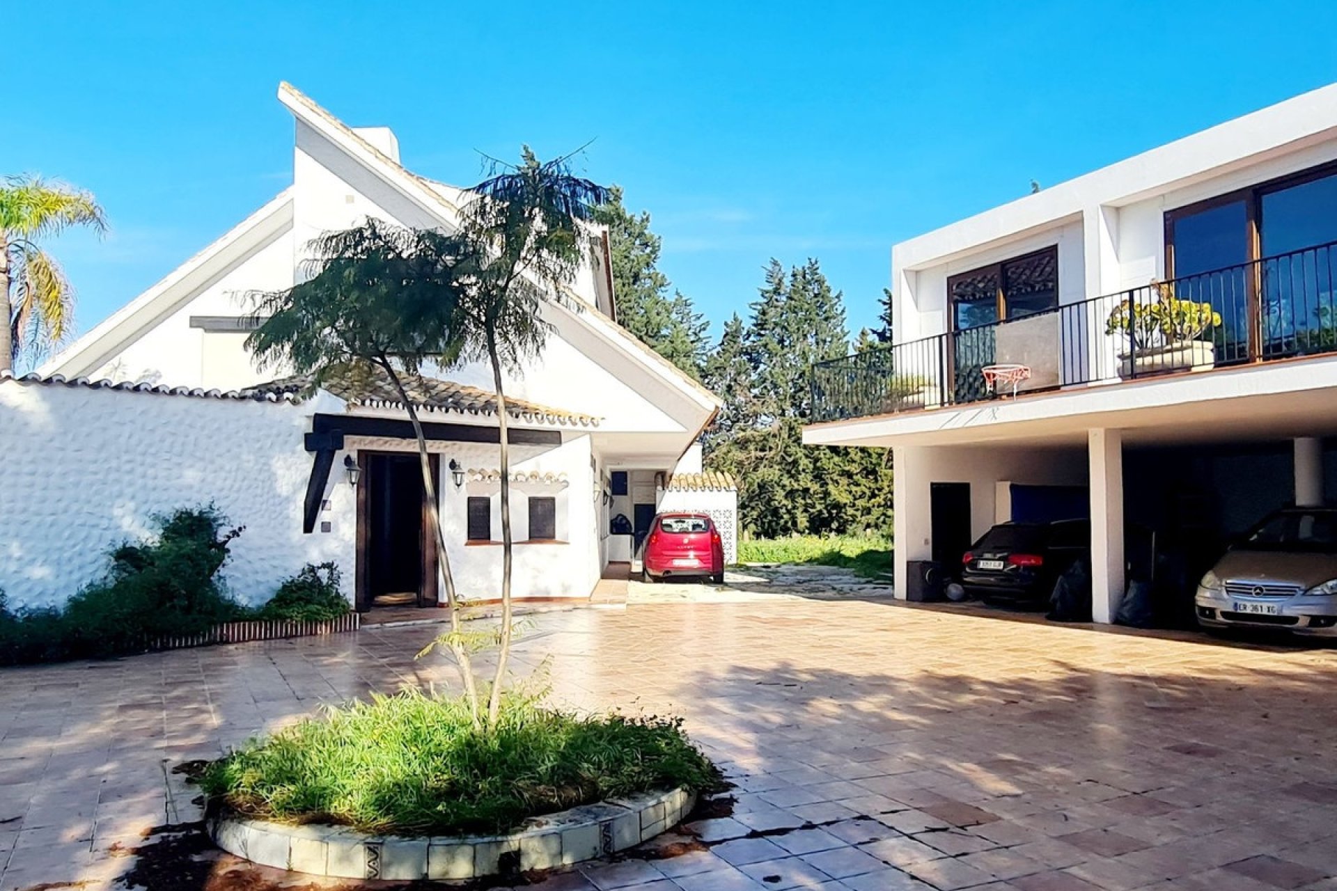 Resale - Country house - Marbella - Las Chapas