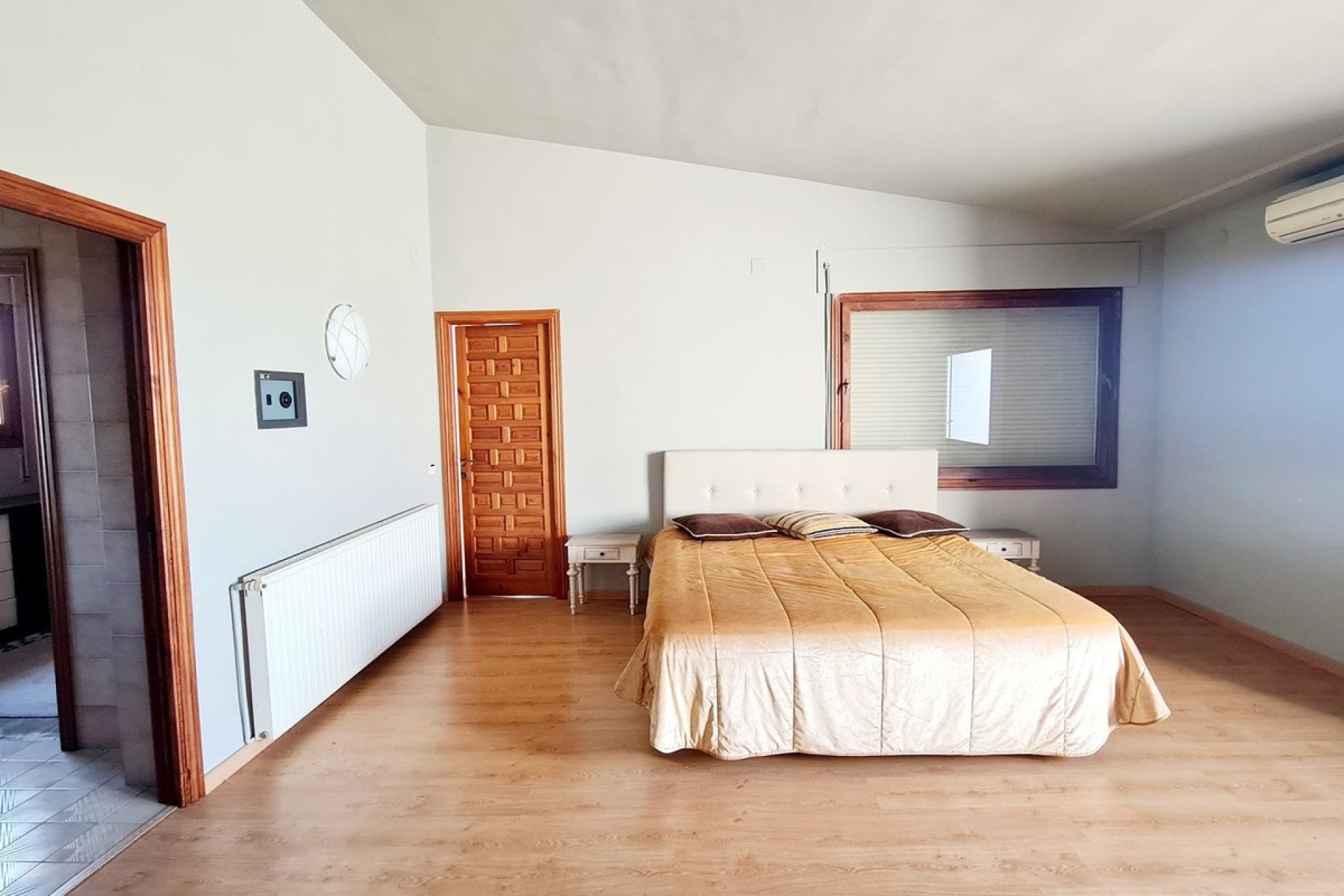 Resale - Country house - Marbella - Las Chapas
