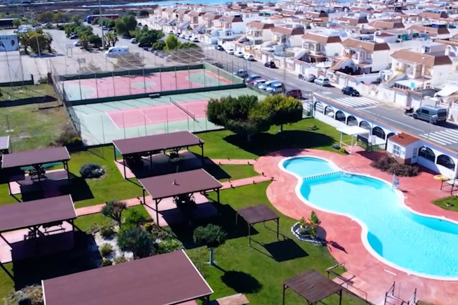 Resale - Town house - Alicante City - Parque de las Naciones