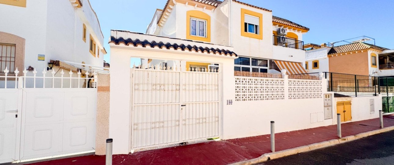 Resale - Town house - Alicante City - Parque de las Naciones