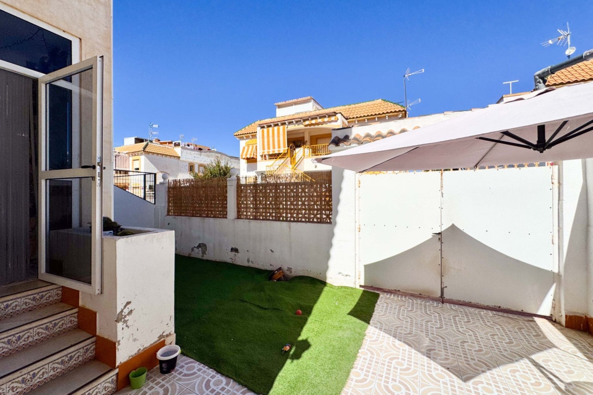 Resale - Town house - Alicante City - Parque de las Naciones