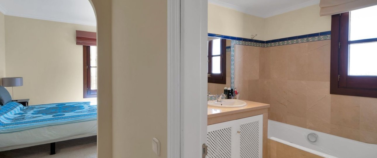 Resale - Town house - Benahavís - Benahavís Centro