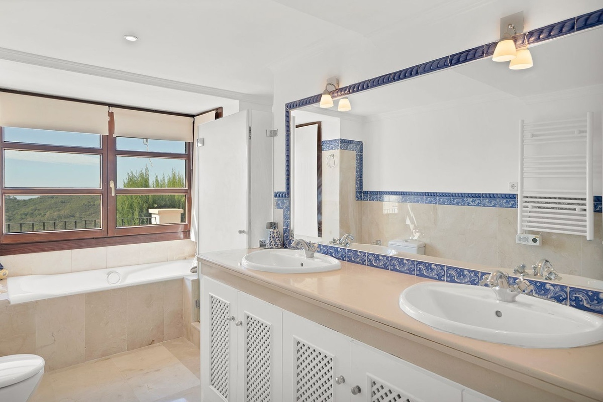 Resale - Town house - Benahavís - Benahavís Centro