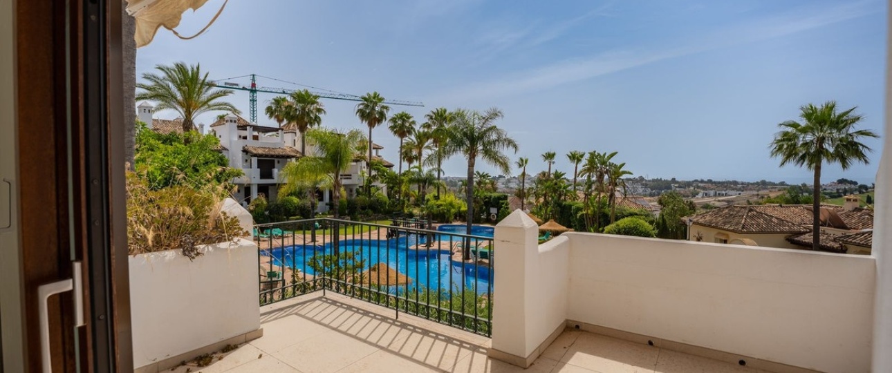 Resale - Town house - El Paraiso