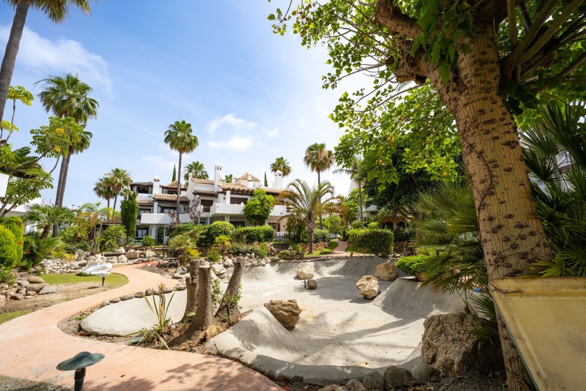 Resale - Town house - El Paraiso