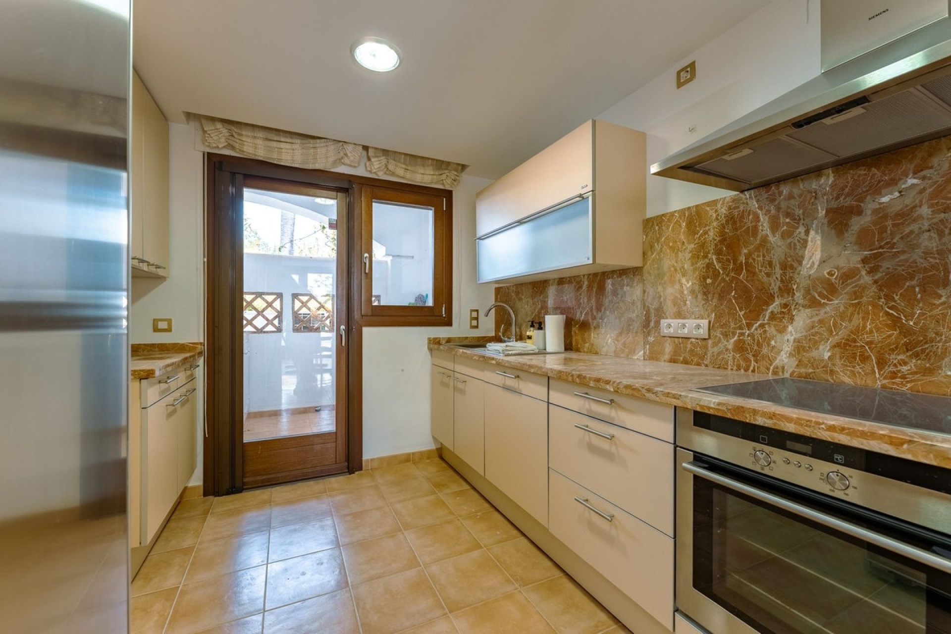 Resale - Town house - El Paraiso