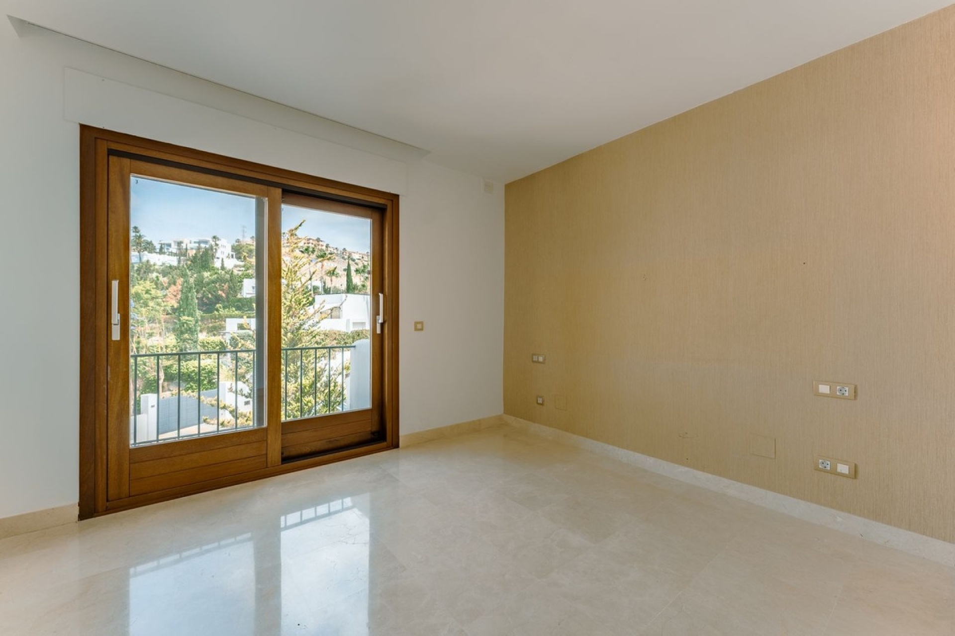 Resale - Town house - El Paraiso