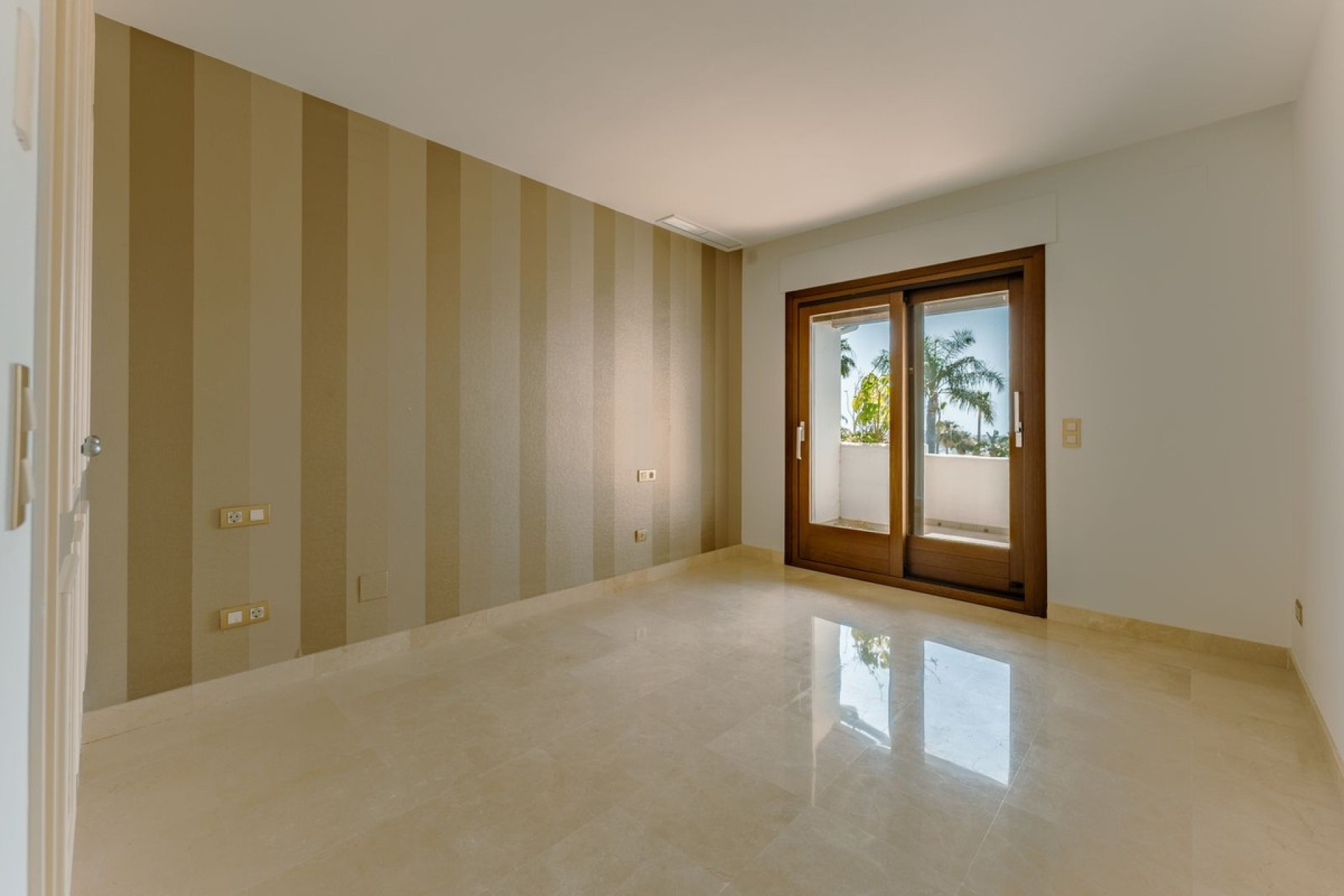 Resale - Town house - El Paraiso