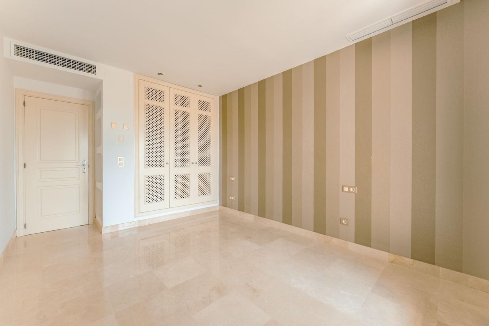 Resale - Town house - El Paraiso