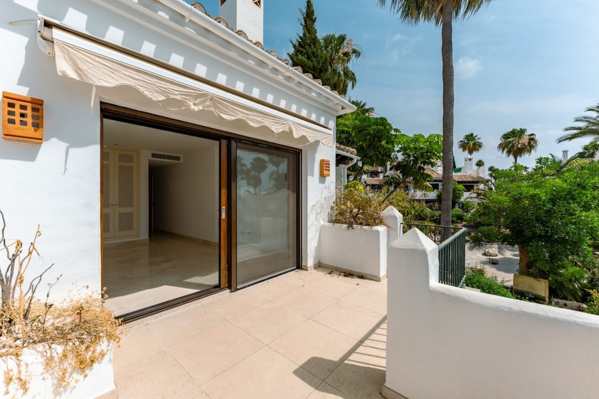 Resale - Town house - El Paraiso