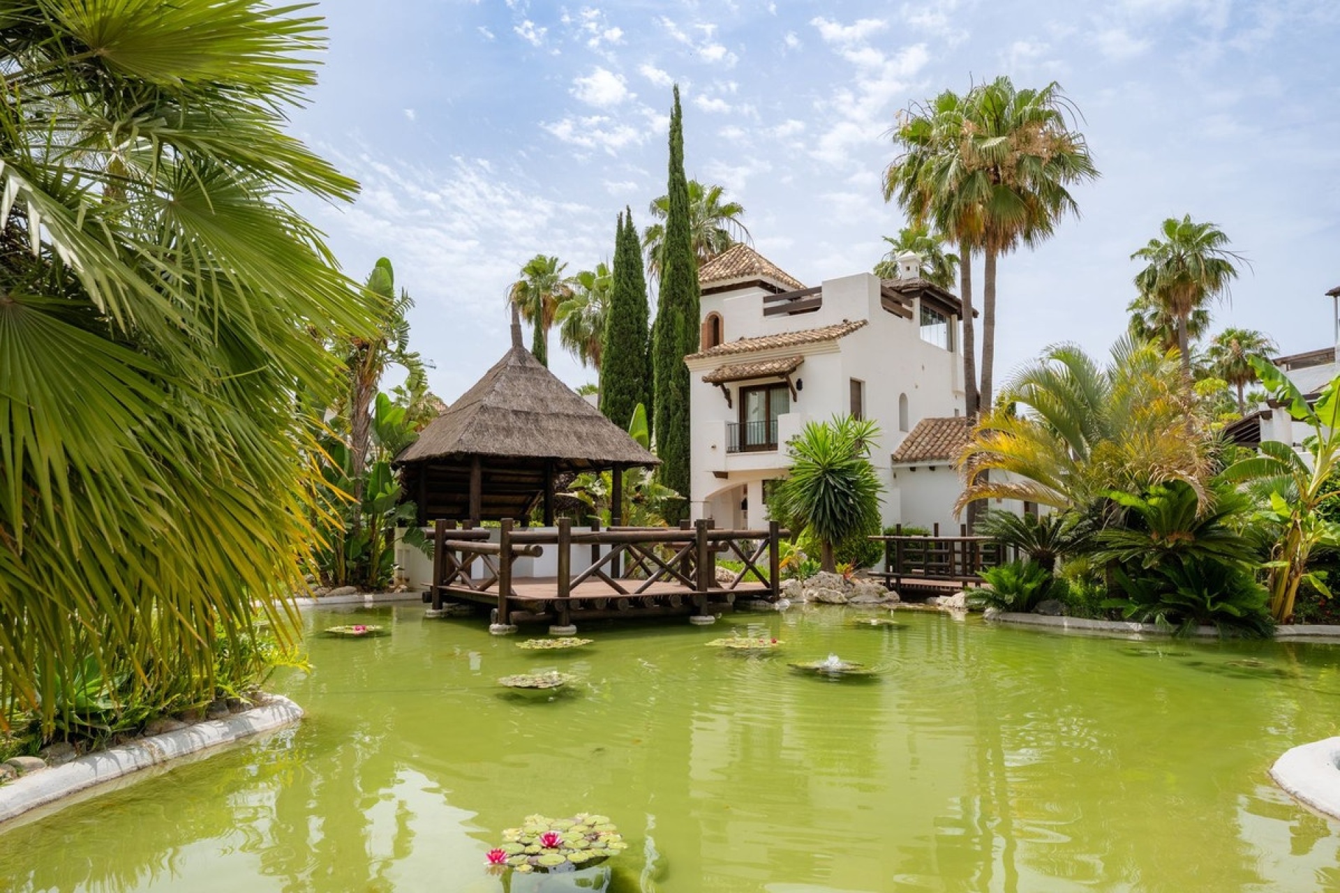 Resale - Town house - El Paraiso