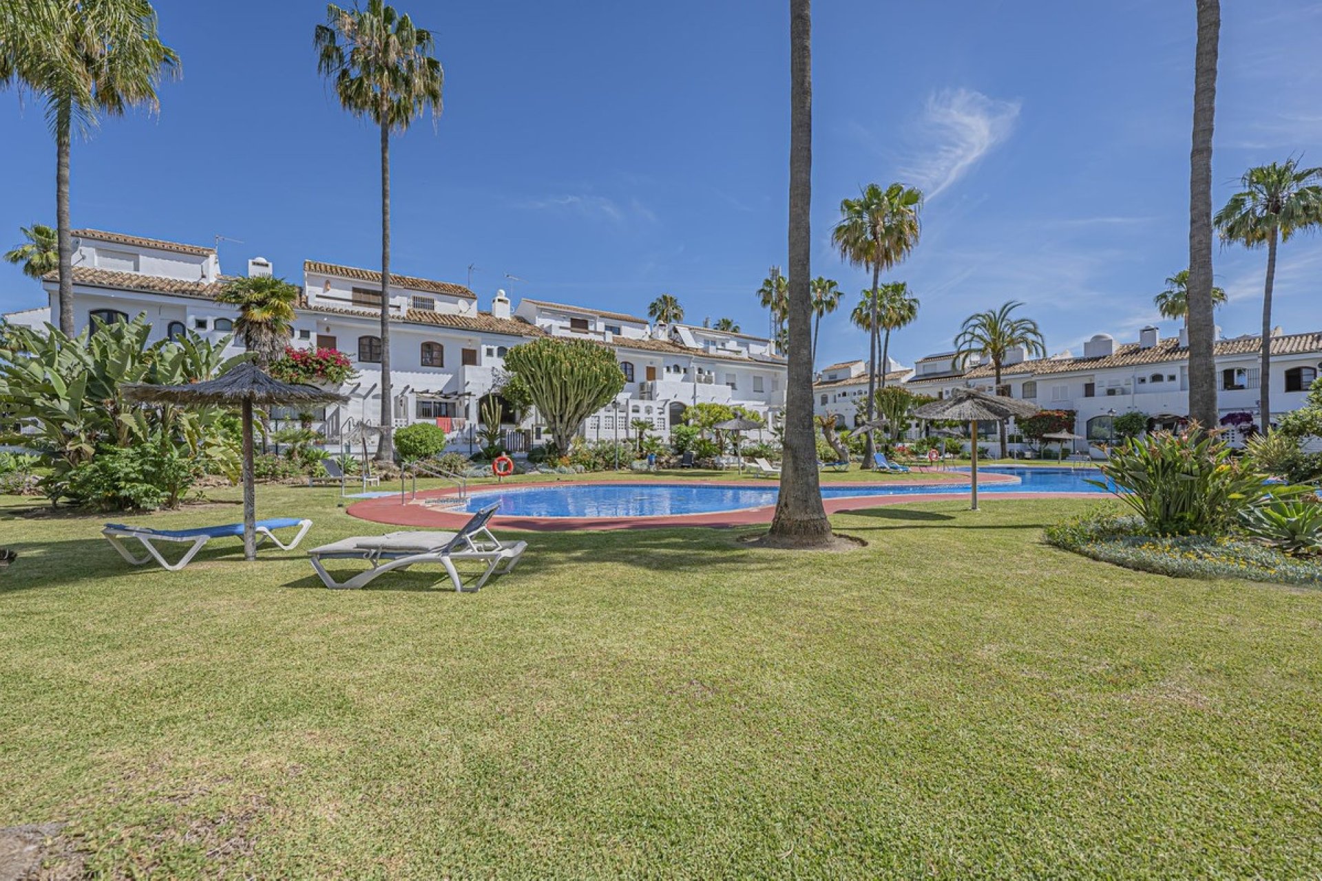 Resale - Town house - Estepona - Atalaya