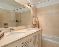 Resale - Town house - Estepona - Atalaya