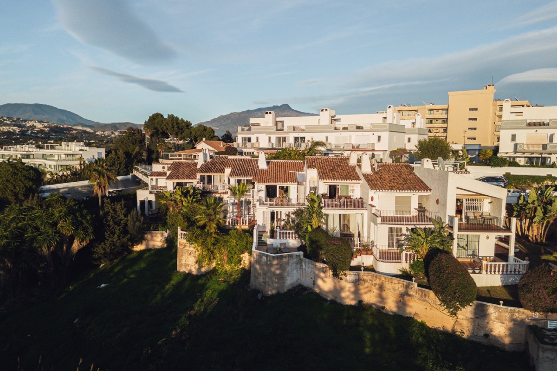 Resale - Town house - Estepona - Atalaya