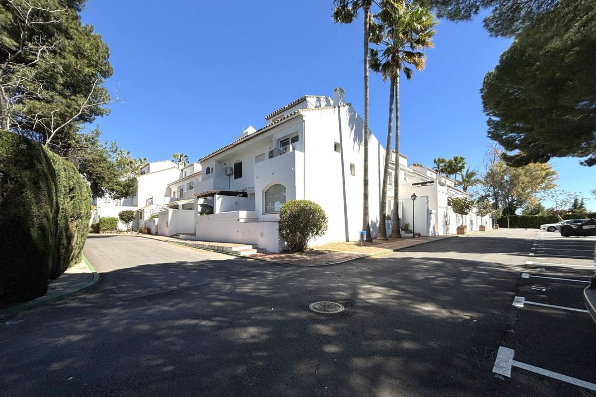 Resale - Town house - Estepona - Atalaya