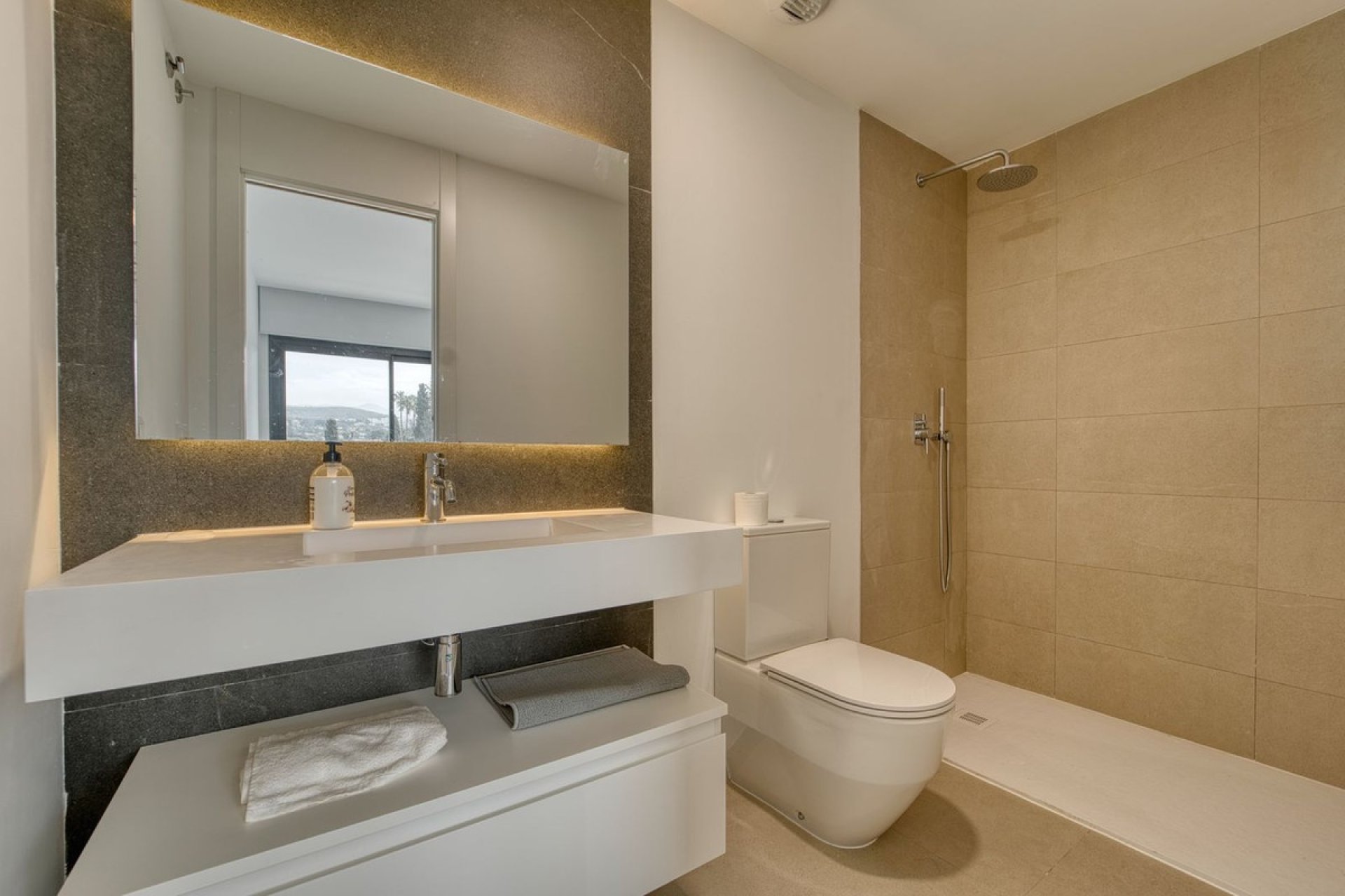 Resale - Town house - Estepona - Atalaya