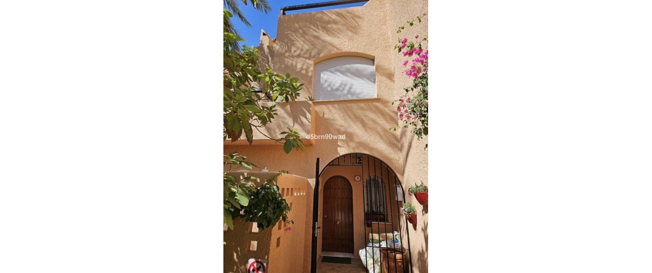 Resale - Town house - Estepona - Atalaya