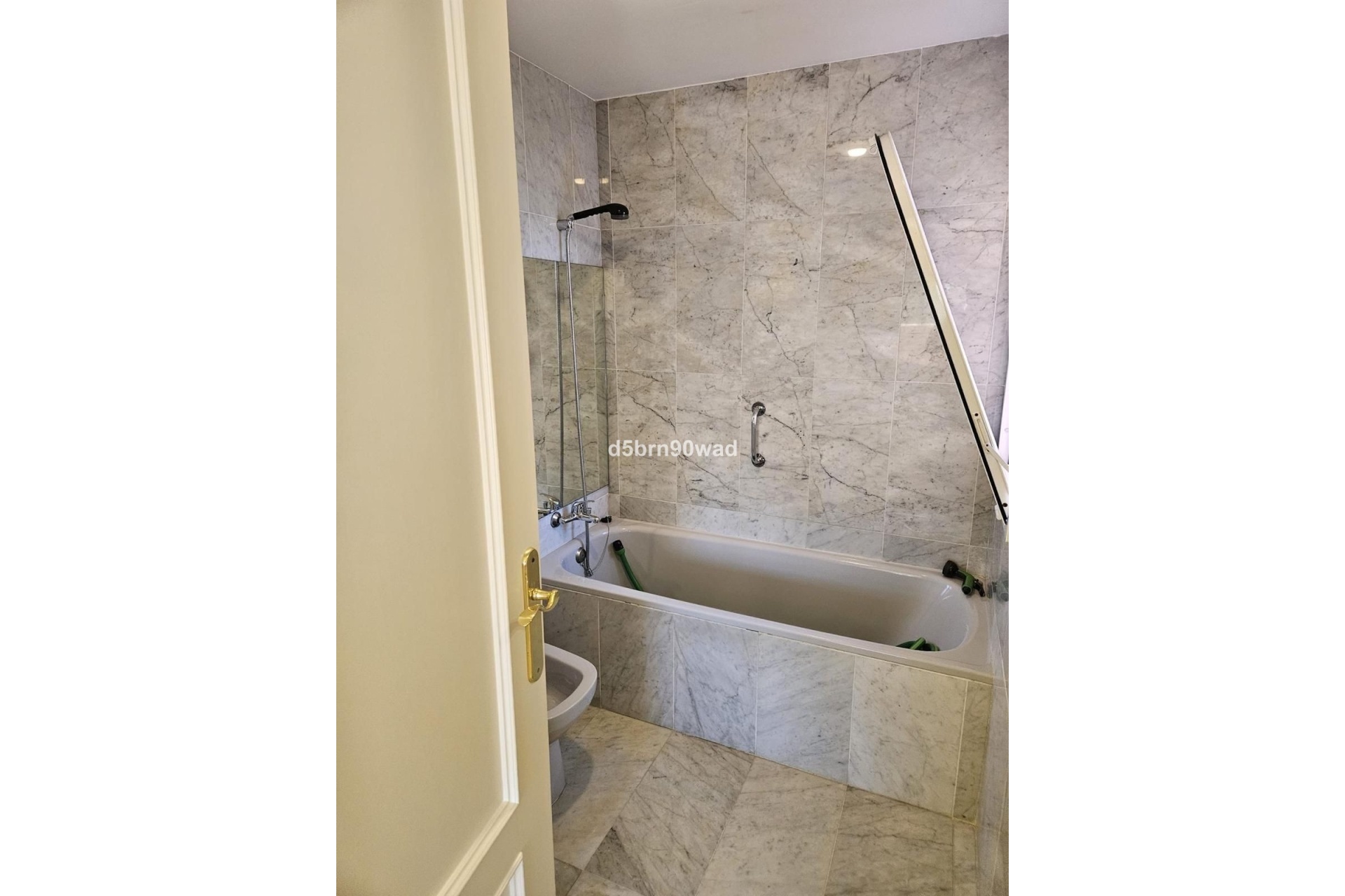 Resale - Town house - Estepona - Atalaya