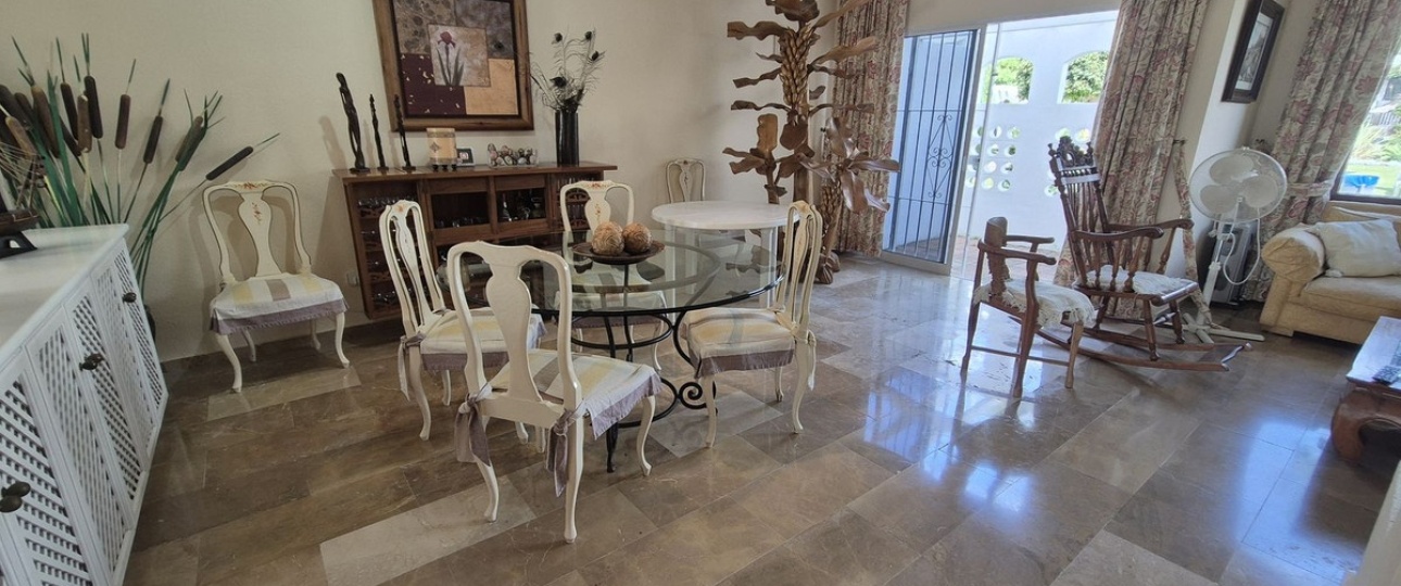 Resale - Town house - Estepona - Atalaya