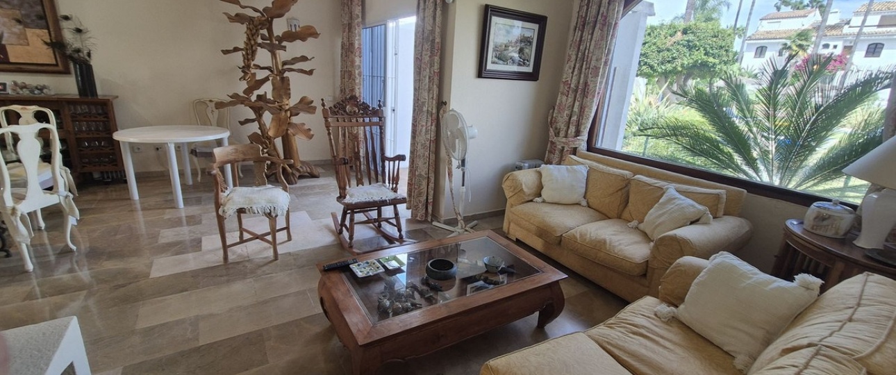 Resale - Town house - Estepona - Atalaya