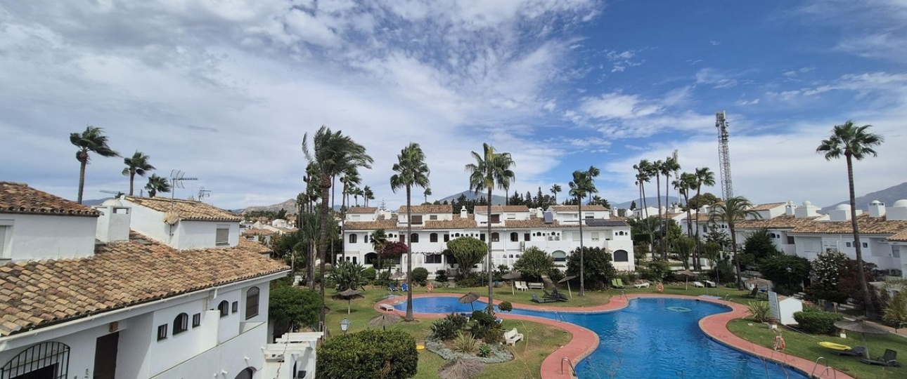 Resale - Town house - Estepona - Atalaya