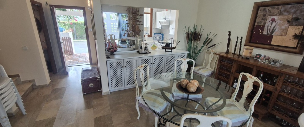 Resale - Town house - Estepona - Atalaya